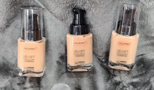 BASE DE MAQUILLAJE VELVET TOUCH TAILAMEI